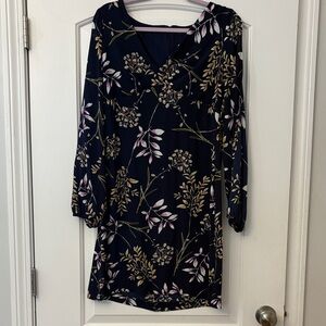Floral V-Neck Long Sleeve Dress in Navy Open Sleeve